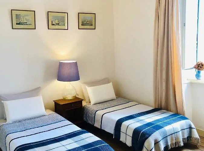 Le Vieux Manoir Bed & Breakfast