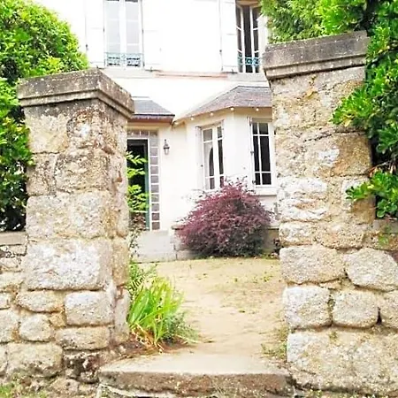 Le Vieux Manoir Bed & Breakfast 3*
